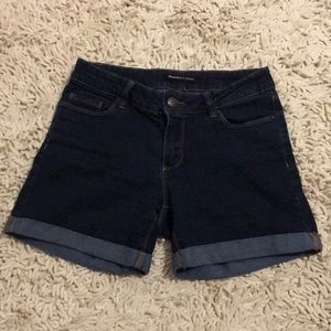 ✨3/20✨ Dark wash cuffed Bluenotes denim shorts
